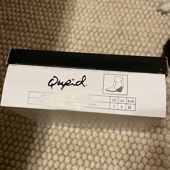 Booties - Picture 5 of 5